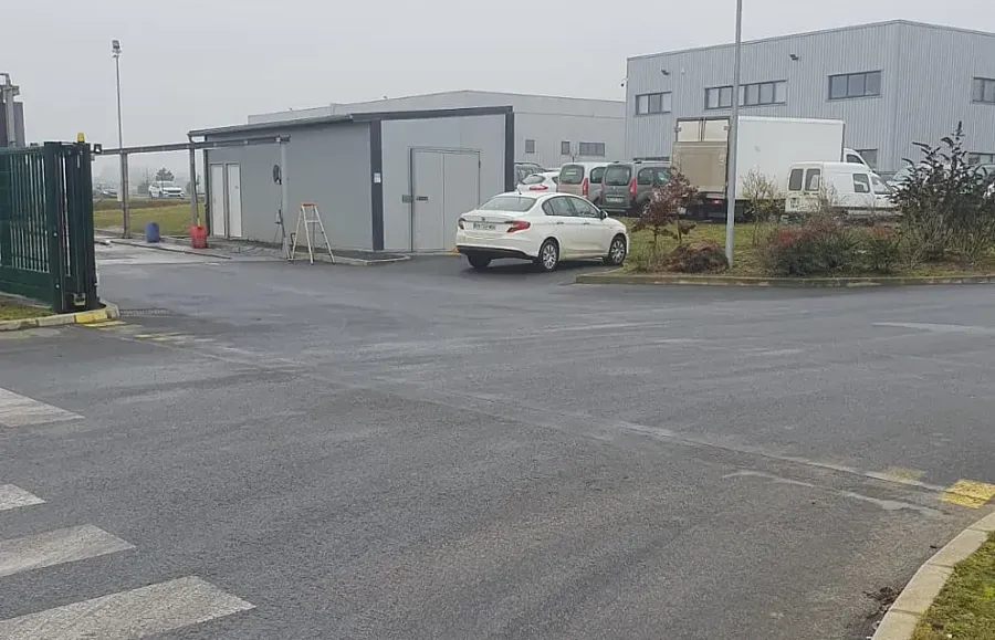 Parking dla ciężarówek Sarl Clean Trucks Auto w Bapaume