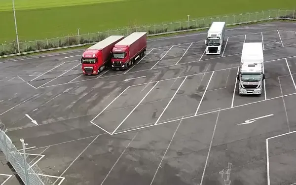 Parkareal ARAL Autohof Uhrsleben in Erxleben