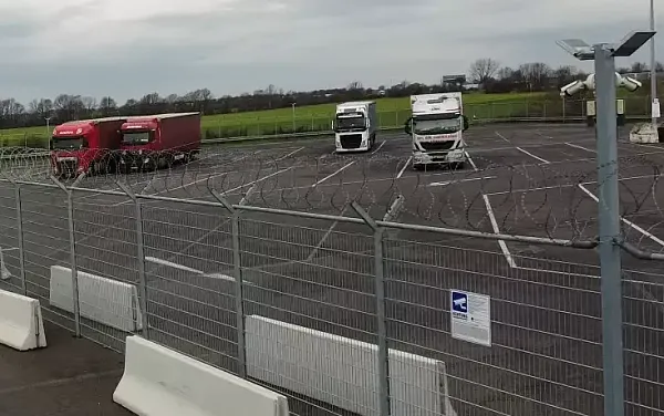 Parkareal ARAL Autohof Uhrsleben in Erxleben