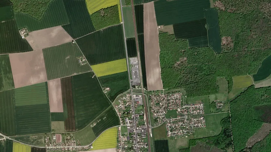 Area di parcheggio per autocarri Transports Tendron Cercottes