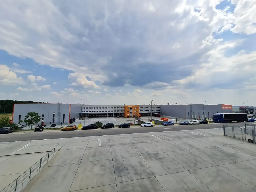Area di parcheggio per autocarri Gebrüder Weiss Slovakia Senec