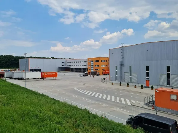 Area di parcheggio per autocarri Gebrüder Weiss Slovakia Senec