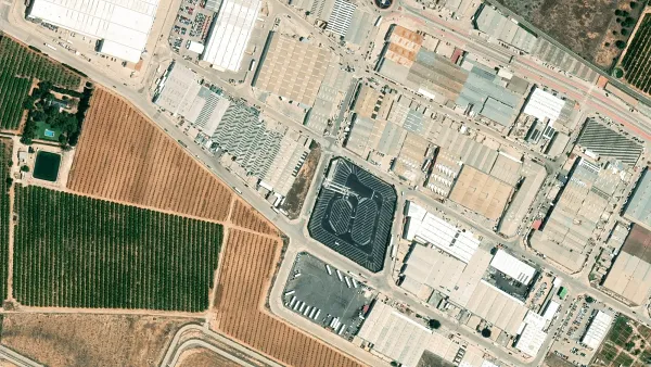 Parkareal mowiz TRUCK Valencia in Manises