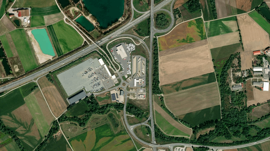 Area di parcheggio per autocarri Tank & Rast Pilsting