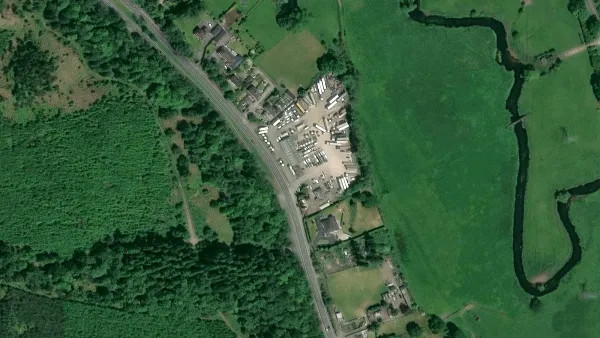 Parkareal Silver Birches Truck Stop in Stone