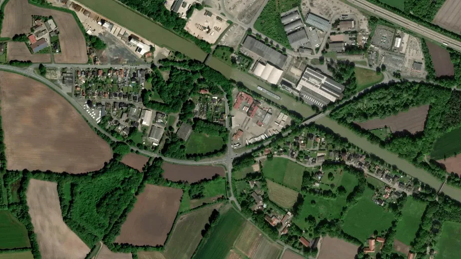 Truck parking lot SCL Steinkühler Silolager und Container Logistik GmbH & C... in Rheine