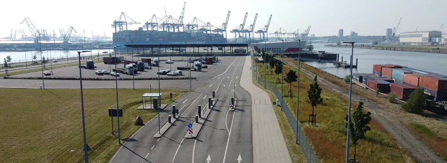 Area di parcheggio per autocarri Cruise Center Steinwerder Hamburg