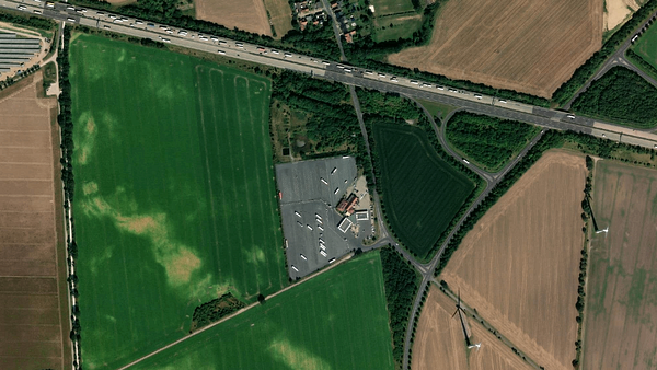 Area di parcheggio per autocarri ARAL Autohof Uhrsleben Erxleben