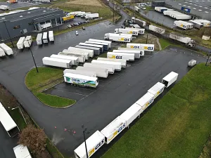 Parkareal RBNB TRUCKS in Carvin