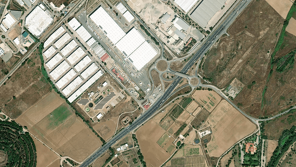 Area di parcheggio per autocarri MOEVE Truck Village PASSAC Meco
