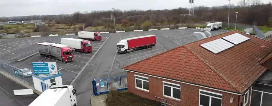 Area di parcheggio per autocarri ARAL Autohof Uhrsleben Erxleben