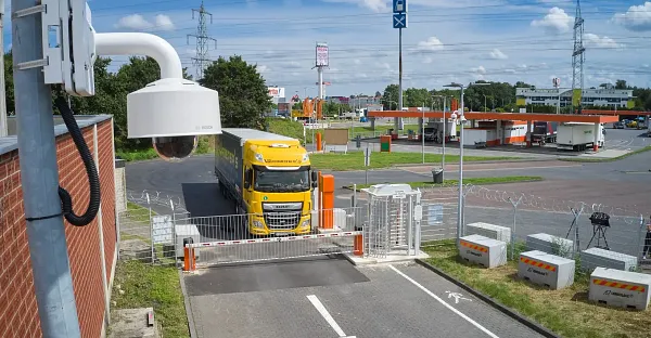 Area di parcheggio per autocarri Premium Frechen