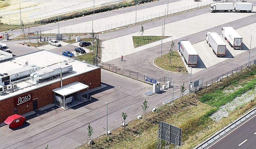 Area di parcheggio per autocarri Tank & Rast Pilsting