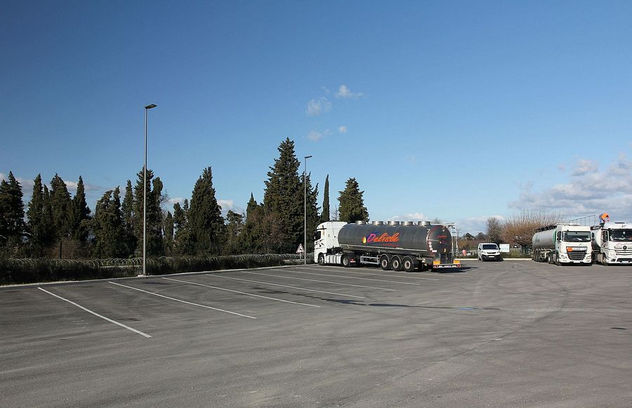 Area di parcheggio per autocarri Delisle Bollène