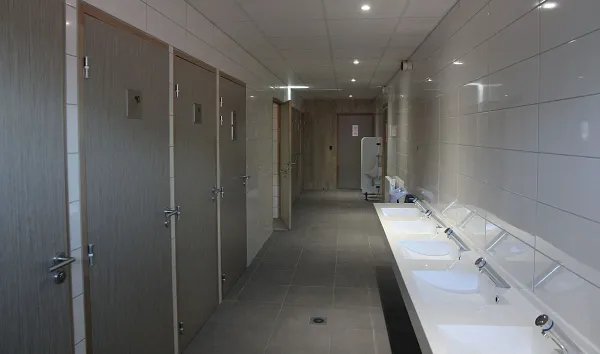 Tehergépkocsik parkolója H Trucks Park Secure Truckstop in Tilloy-lez-Cambrai