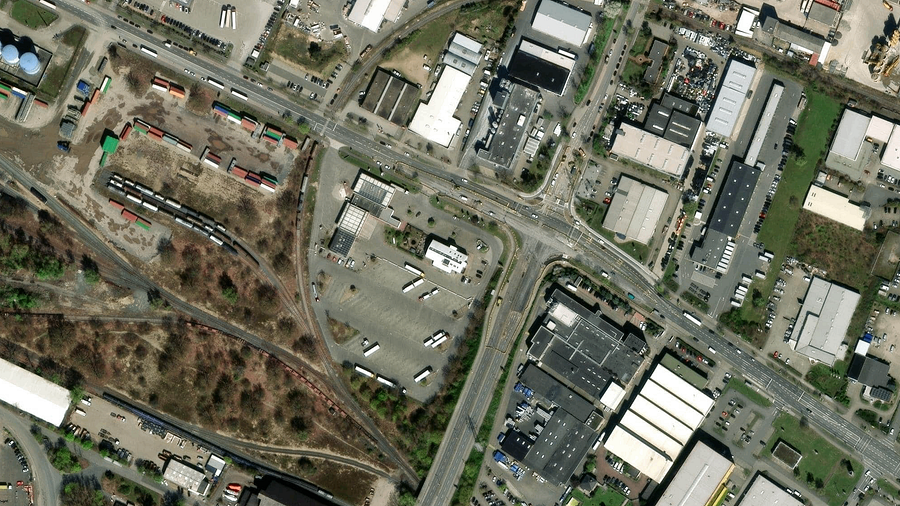Tehergépkocsik parkolója Shell Autohof in Braunschweig