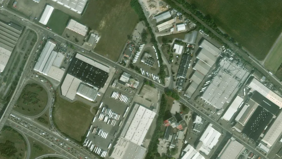 Tehergépkocsik parkolója Autohof Kolb Security in Sinsheim