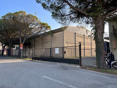 Isola Verde Logistic & Parking