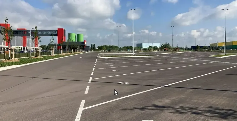 Area di parcheggio per autocarri Rewe Zentrallager Magdeburg