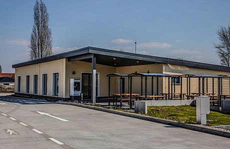 XXLKW Secure Parking Elbebrücke