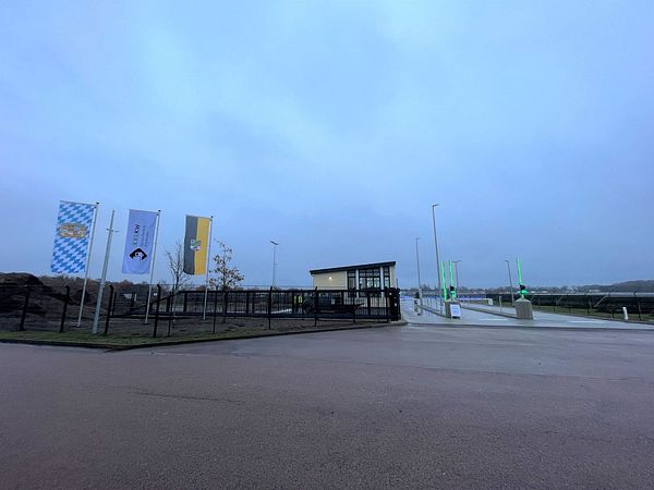 Area di parcheggio per autocarri XXLKW Secure Elbebrücke Oranienbaum-Wörlitz
