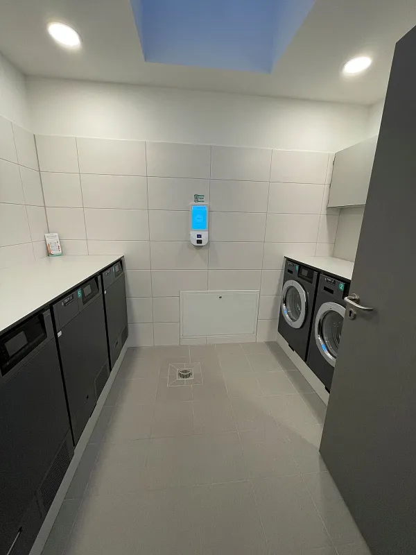 Місце для паркування вантажівок XXLKW Secure Elbebrücke в Oranienbaum-Wörlitz