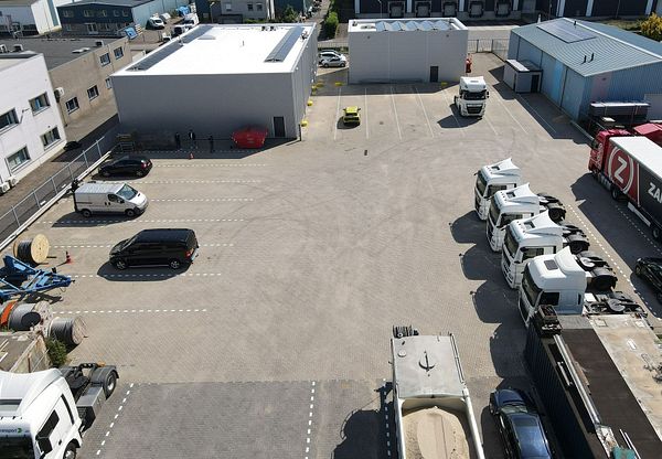 Parkoviště pro nákladní automobily A2 C in Echt