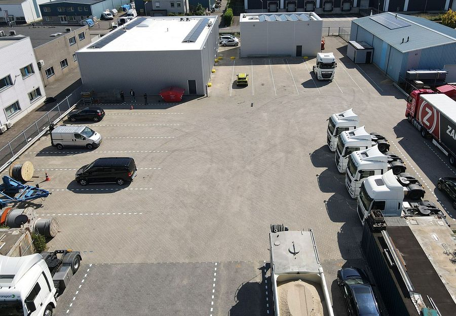 Parkoviště pro nákladní automobily A2 C in Echt