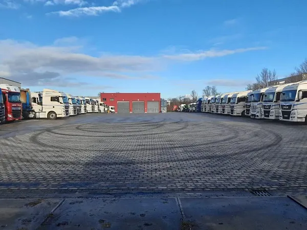 Parking dla ciężarówek Cleaning Limpens GmbH w Bottrop