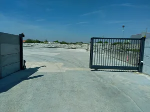 Parkareal Truckhous in La Chapelle-d'Armentières