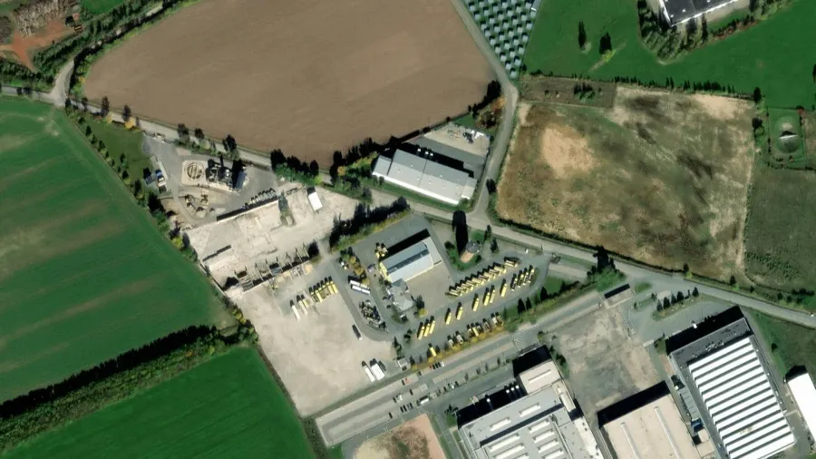 Місце для паркування вантажівок Hans K. Schmitt GmbH & Co. KG в Schmölln