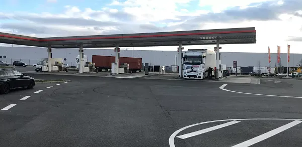Area di parcheggio per autocarri Tank & Rast Zeven Elsdorf