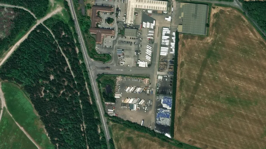 Tehergépkocsik parkolója CVS Yorkshire Ltd. in Doncaster