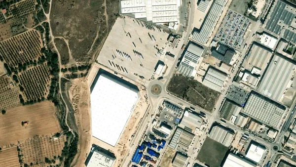 Parkareal LLULL 80 SL in Valls