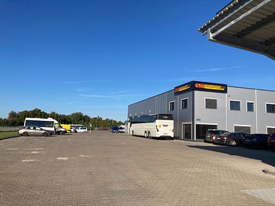 LUZ Bus & Truck Service