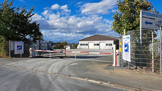 Blomenröhr Parking