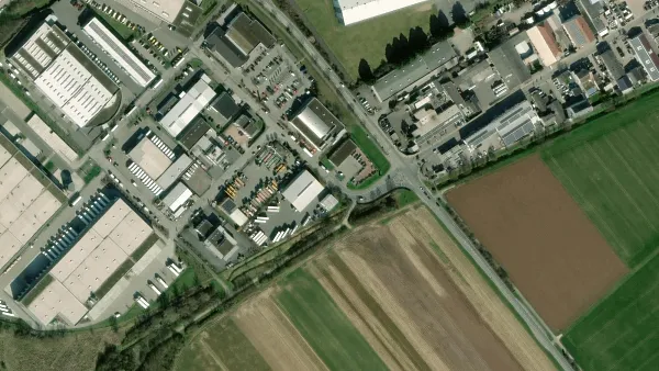 Parking dla ciężarówek Truck Service Bobak w Ginsheim-Gustavsburg