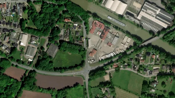 Truck parking lot SCL Steinkühler Silolager und Container Logistik GmbH & C... in Rheine