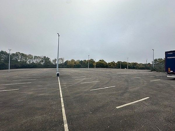 Area di parcheggio per autocarri Just Solutions Group Ltd. Coventry