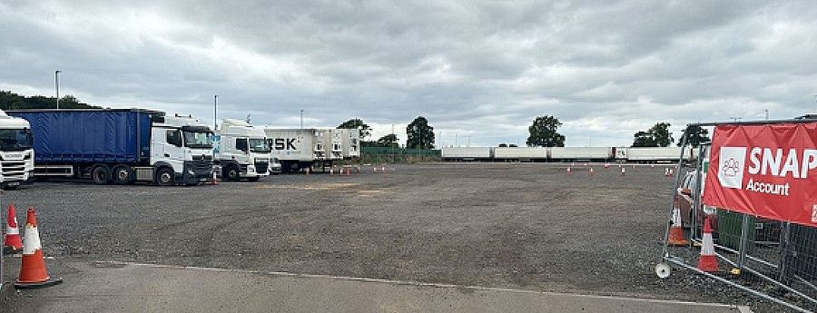 Area di parcheggio per autocarri Mitchell Potatoes Ltd. Rugby
