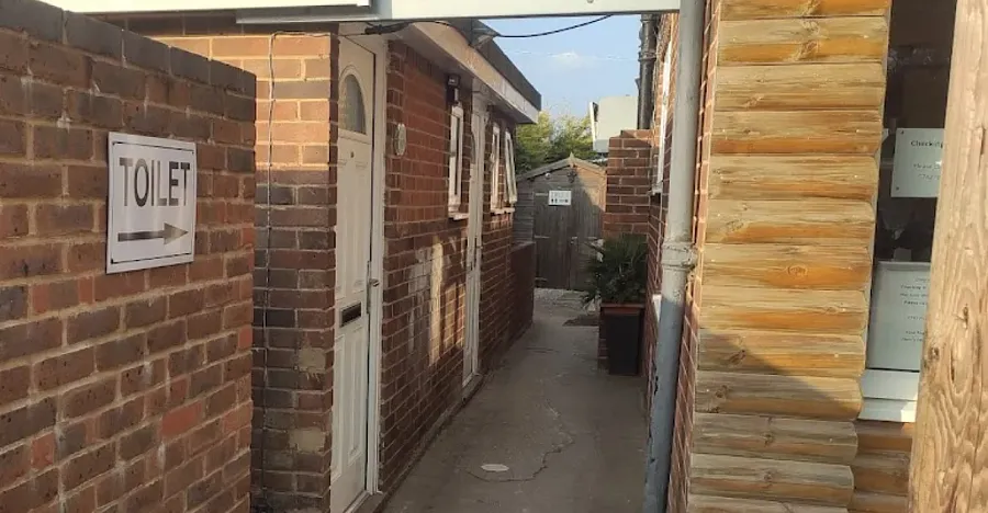 Truck parking lot Chris's Cafe & Motel in High Wycombe