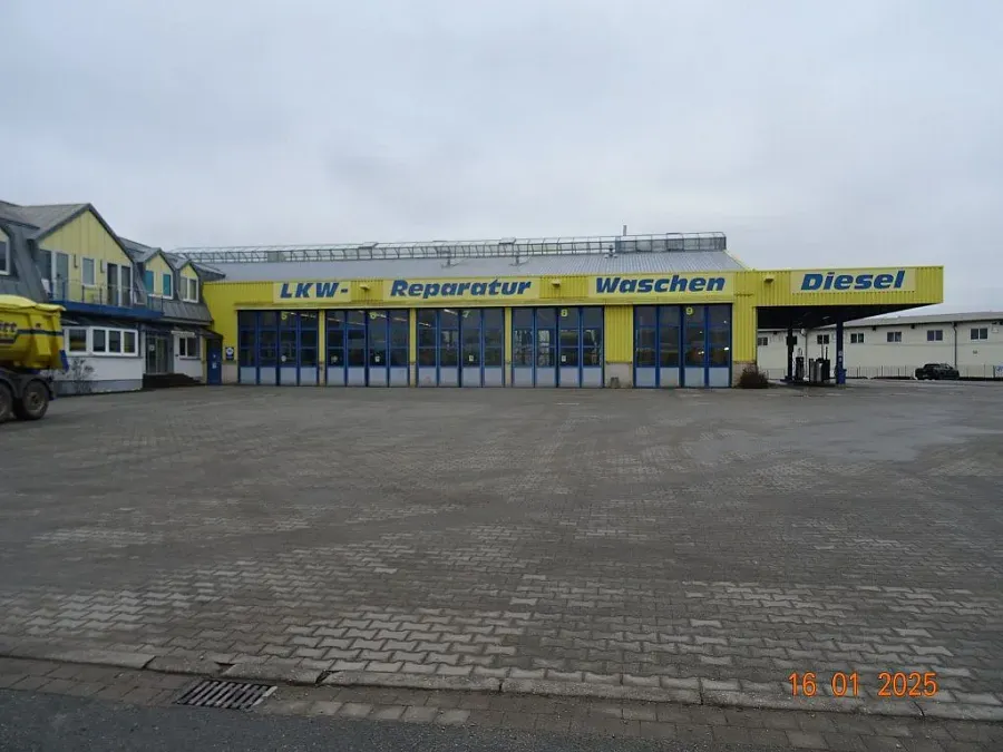 Місце для паркування вантажівок Hans K. Schmitt GmbH & Co. KG в Schmölln