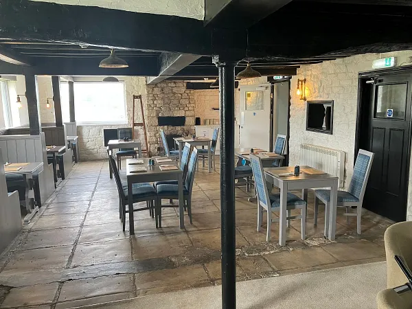 Truck parking lot The Fox Inn in Grantham