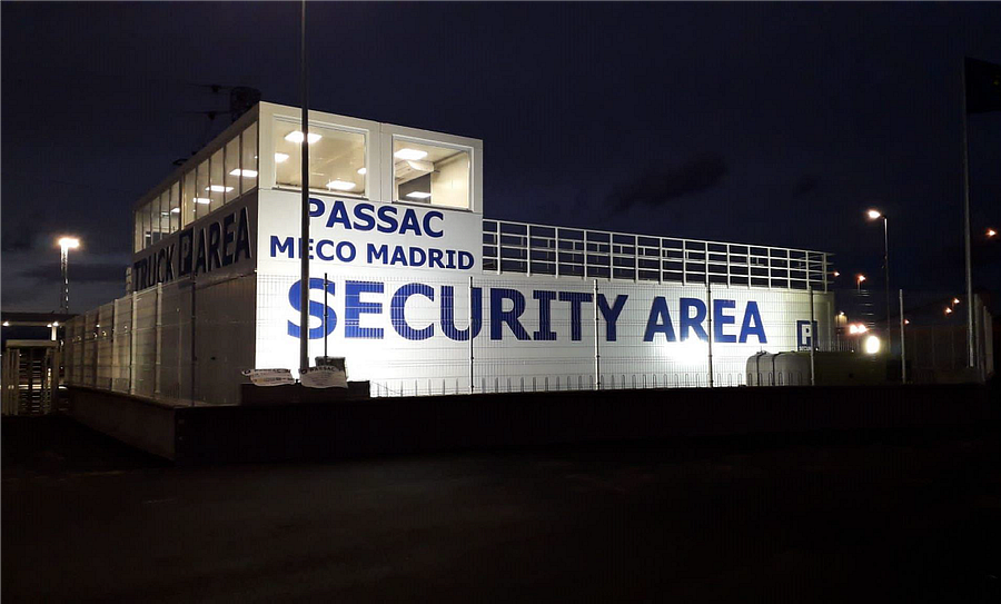 Area di parcheggio per autocarri MOEVE Truck Village PASSAC Meco