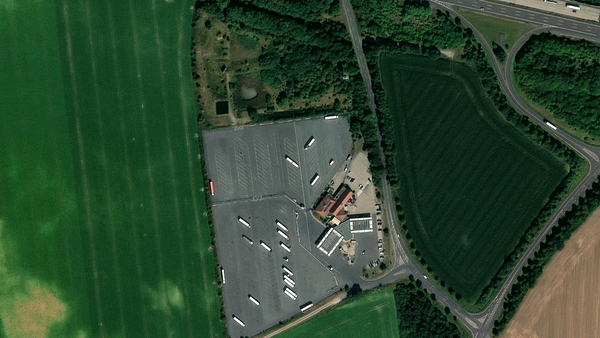 Area di parcheggio per autocarri ARAL Autohof Uhrsleben Erxleben