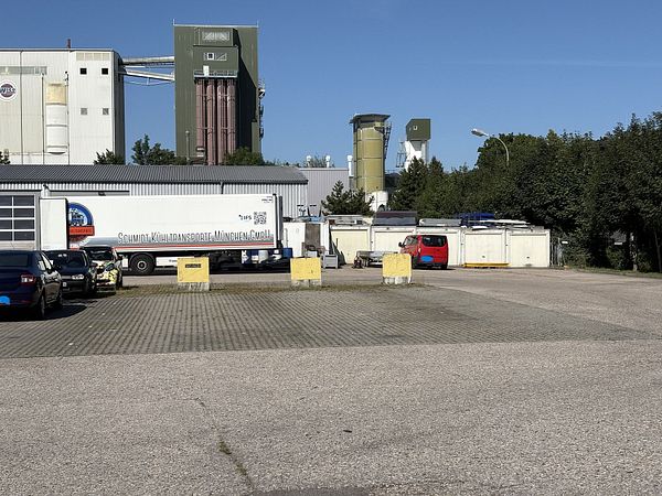 Parkareal Schmidt Kühltransporte in Garching bei München