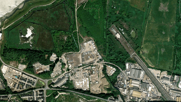 Area di parcheggio per autocarri Tovizi Transport Ltd. Swanscombe