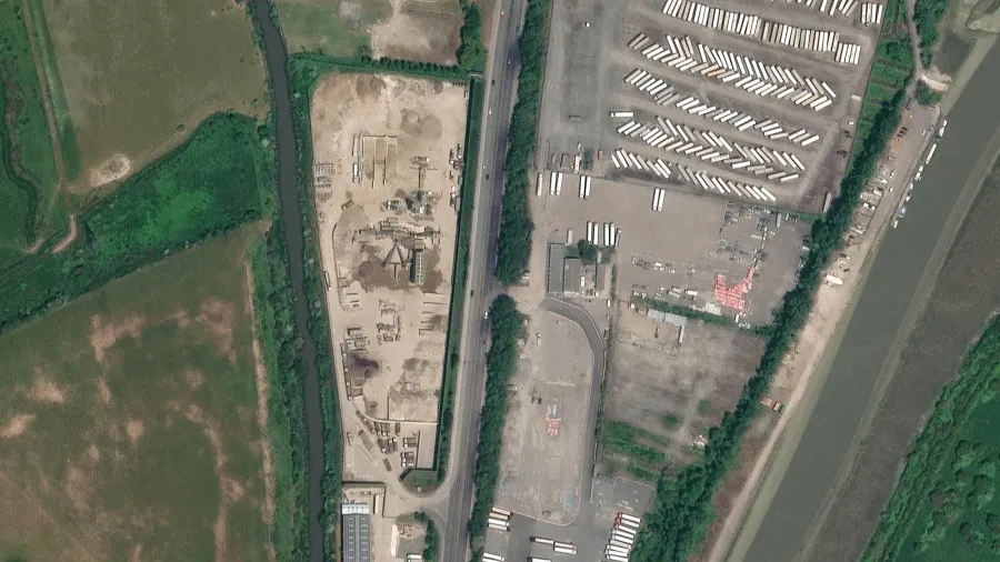 Parkareal Embassy Truck Park in Sandwich