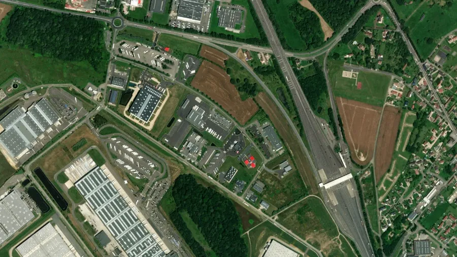 Parkareal Perrenot Normandie in Heudebouville