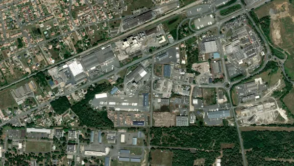 Parkareal Transports Evenisse in Champagné